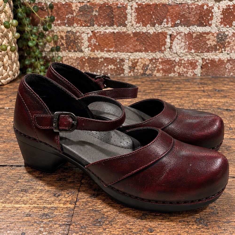 Dansko Mary Jane Clogs Burgundy Leather Strap Block Heel 39 Boho Whimsigoth Fall